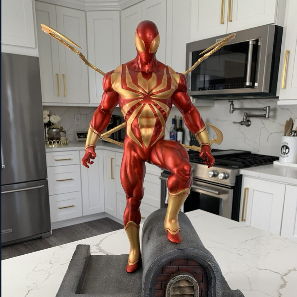 Premium Spider-Man Statue